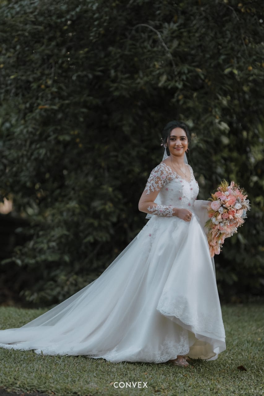 Bridal makeover & wedding makeup at Zelenz Unisex Saloon