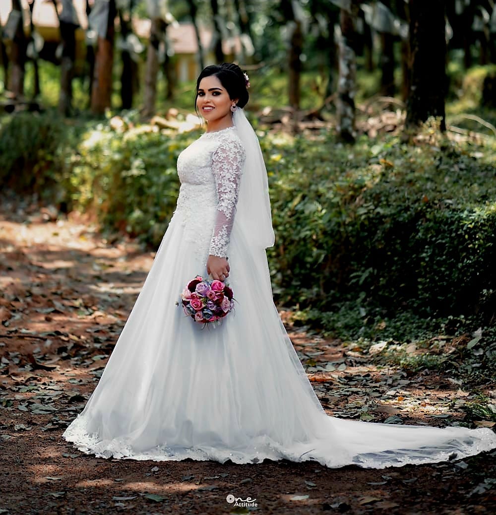 Bridal makeover & wedding makeup at Zelenz Unisex Saloon